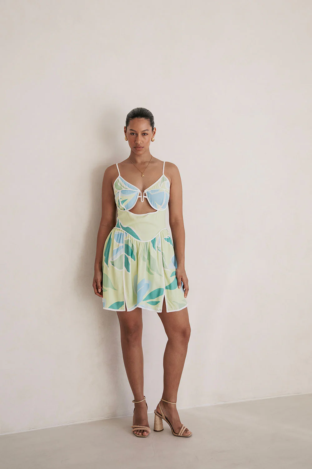 Backless Aryana Dress - Image 4