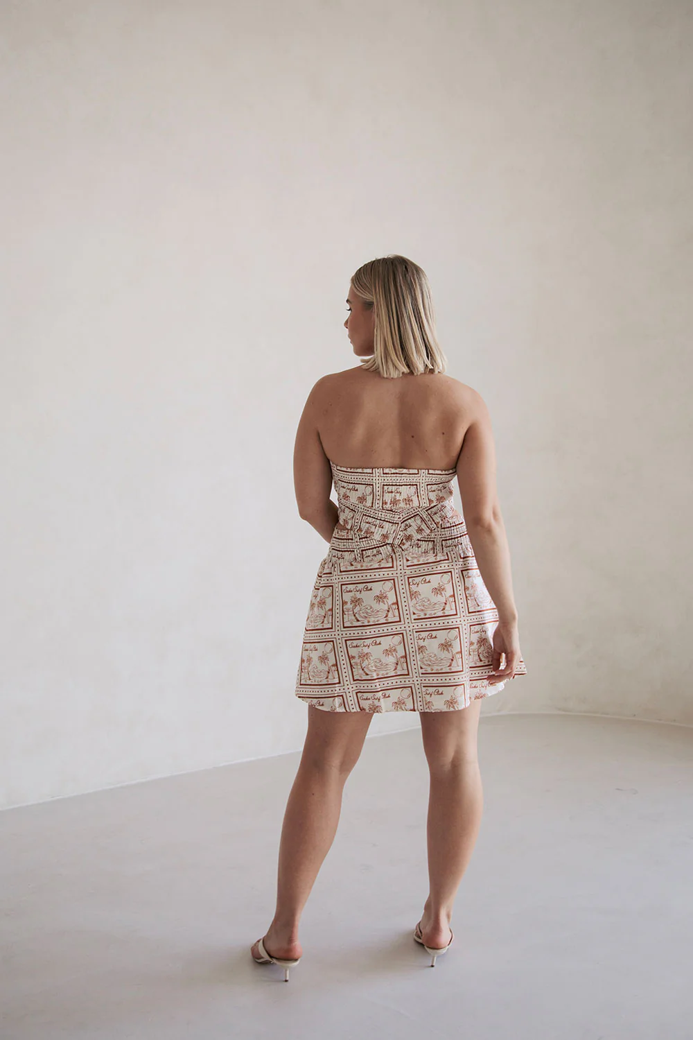 Kaiana Cutout Dress - Sabo Postcard - Image 8